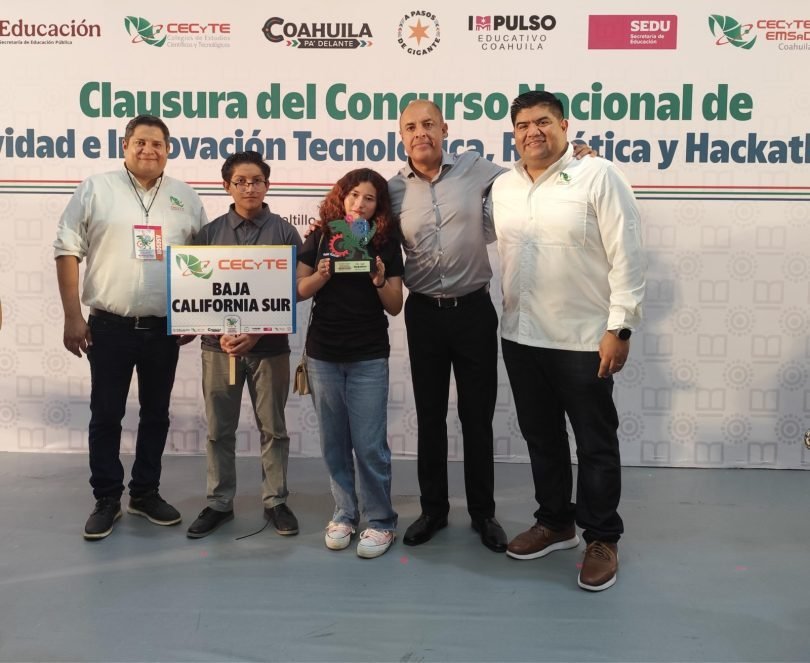 Estudiantes del CECyTE Baja California Sur ganan segundo lugar nacional con app de reciclaje 'R3PET'