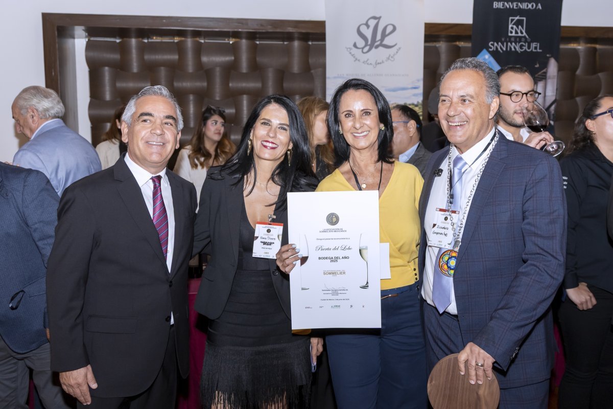 Viñedo queretano Puerta del Lobo es nombrado 'Bodega del Año 2025' por la Asociación de Sommeliers Mexicanos