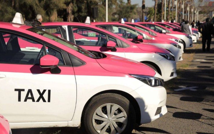 SEMOVI instalará mesas de trabajo con taxistas tras movilizaciones en el centro de CDMX