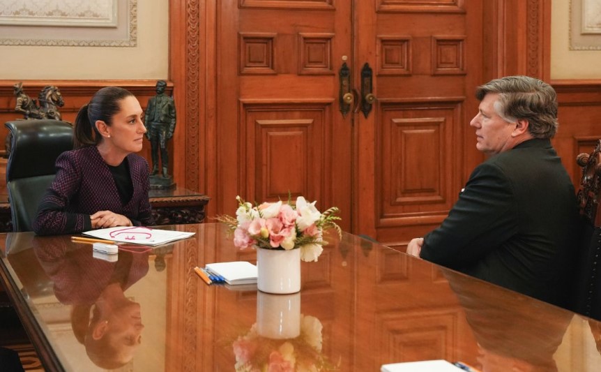 Sheinbaum y subsecretario Landau abordan tensiones migratorias y aranceles en Palacio Nacional