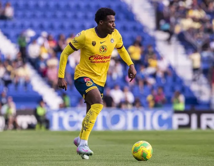 América confirma la salida de Dilrosun y se frustra el traspaso de Diego Valdés