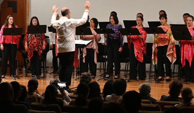 Coro de Madrigalistas presenta concierto por la paz con obras sobre guerra y cautiverio