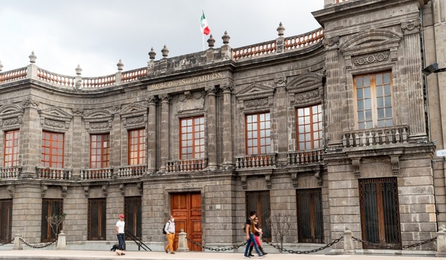 Museo Nacional de San Carlos celebra 57 años con recorrido histórico sobre su arquitectura