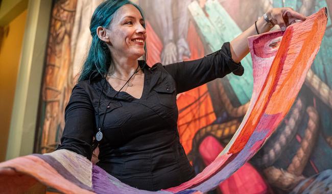 Espectros: homenaje textil a González Camarena en Bellas Artes a 45 años de su legado
