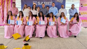 Siete mujeres privadas de su libertad se gradúan del bachillerato en Guanajuato