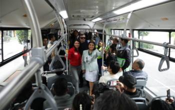 CDMX pone en marcha primer Metrobús eléctrico biarticulado del mundo