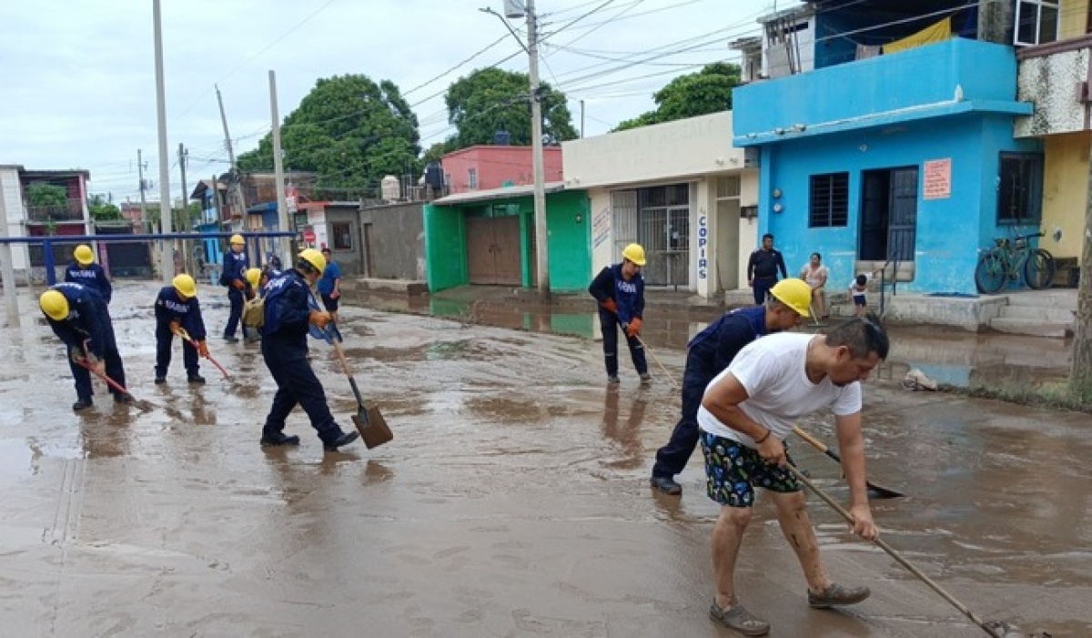 Marina activa Plan de Auxilio en Oaxaca y habilita centros de acopio por huracán Erick