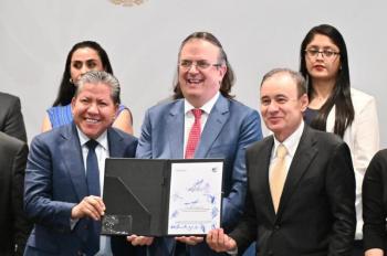 David Monreal firma convenio nacional para impulsar minería sustentable y educación