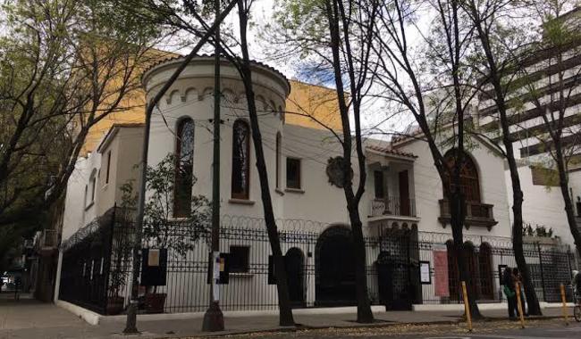 Orgullo inquebrantable reúne voces LGBTQ+ en narrativa y poesía en la Condesa