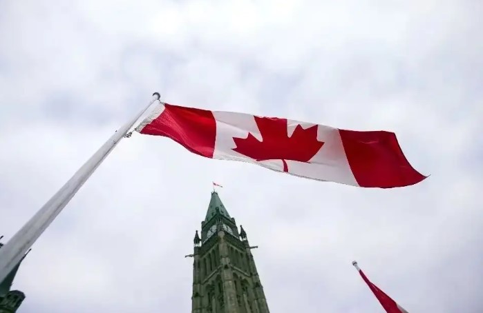 Trump rompe negociaciones comerciales con Canadá por impuesto digital a tecnológicas
