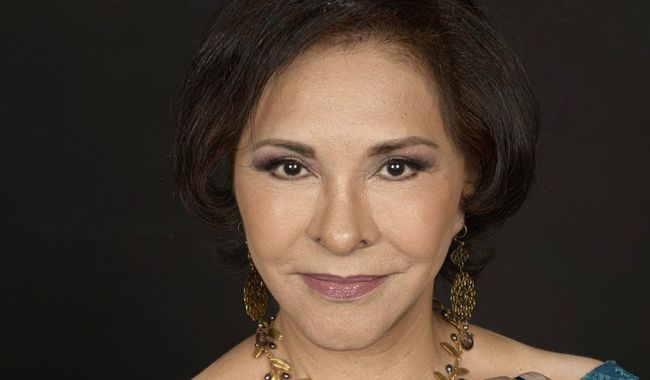 Luz Angélica Uribe presenta 