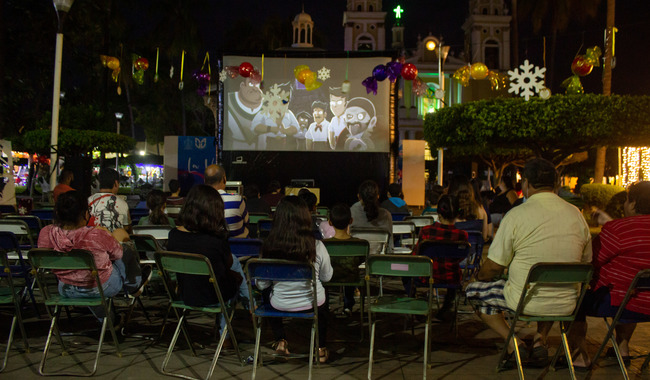 HuertoCinema Móvil lleva cine mexicano a comunidades de Colima en 2025