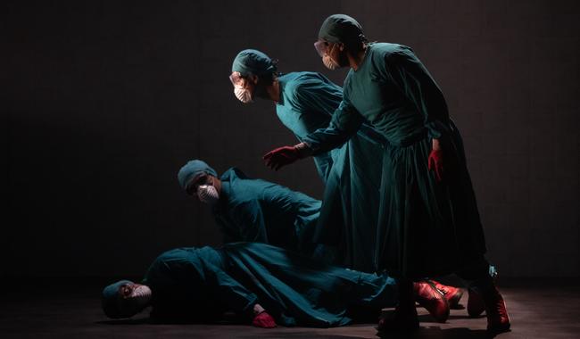 C19. Ecos de lo invisible rinde homenaje a víctimas y personal médico de la pandemia en el Teatro Helénico