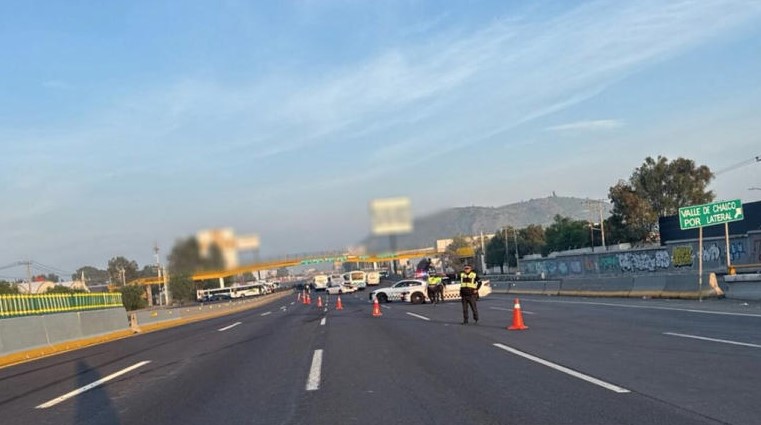 Reabren circulación en autopista México-Puebla tras bloqueo de transportistas por inseguridad