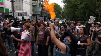 Gobierno de CDMX condena violencia en protesta contra la gentrificación en la colonia Roma