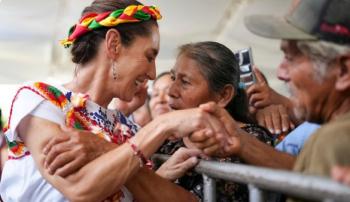 Claudia Sheinbaum entrega más de 1,418 mdp a pueblos originarios de Veracruz a través del FAISPIAM