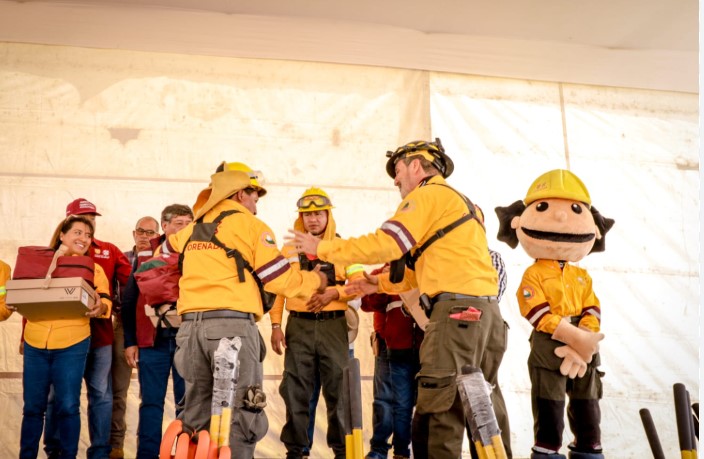 Capacitarán a 640 combatientes forestales en CDMX con convenio entre ICAT y CORENADR