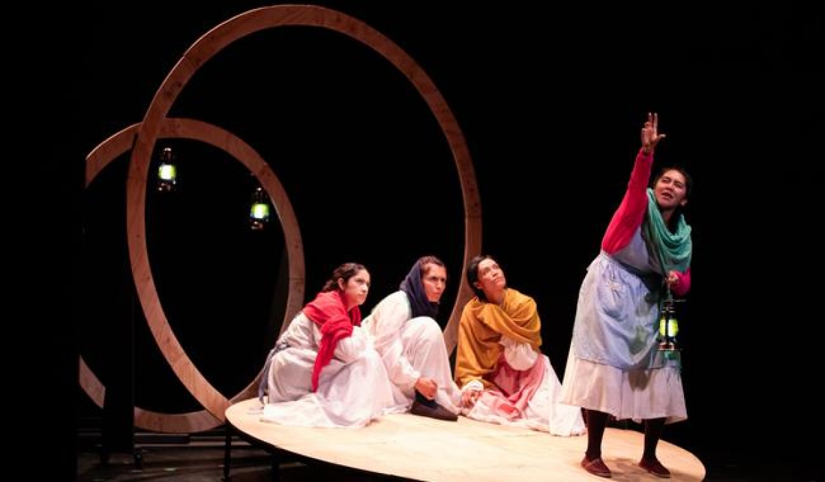Los perros que solo reconocían las enaguas: teatro y memoria en un pueblo de Hidalgo