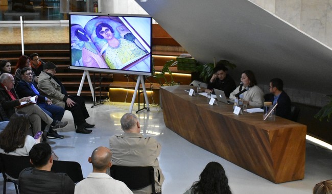 Presentan catálogo en español de la exposición sobre Abraham Ángel en el Museo de Arte Moderno