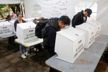 Exconsejeros y expertos exigen reforma electoral con consenso y 50% de representación proporcional