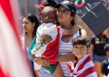 Consulados de México atienden a connacionales detenidos en operativos migratorios en California