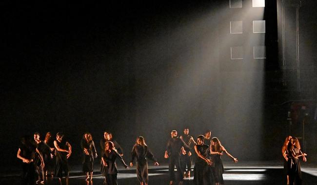 Arranca en Bellas Artes la temporada 'Diversas danzas, Diversos cuerpos' con potente obra de Francisco Córdova