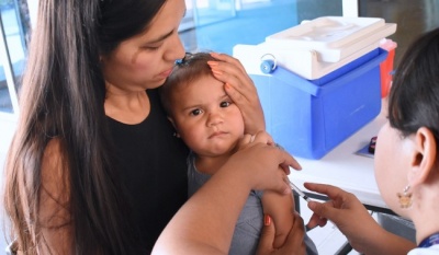 Chihuahua concentra 95% de casos de sarampión y refuerzan vacunación con brigadas casa por casa