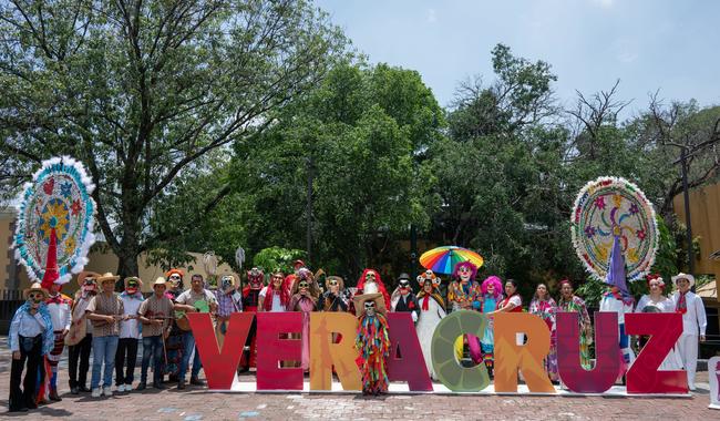 Veracruz llena de fiesta y tradición el Complejo Cultural Los Pinos 2025