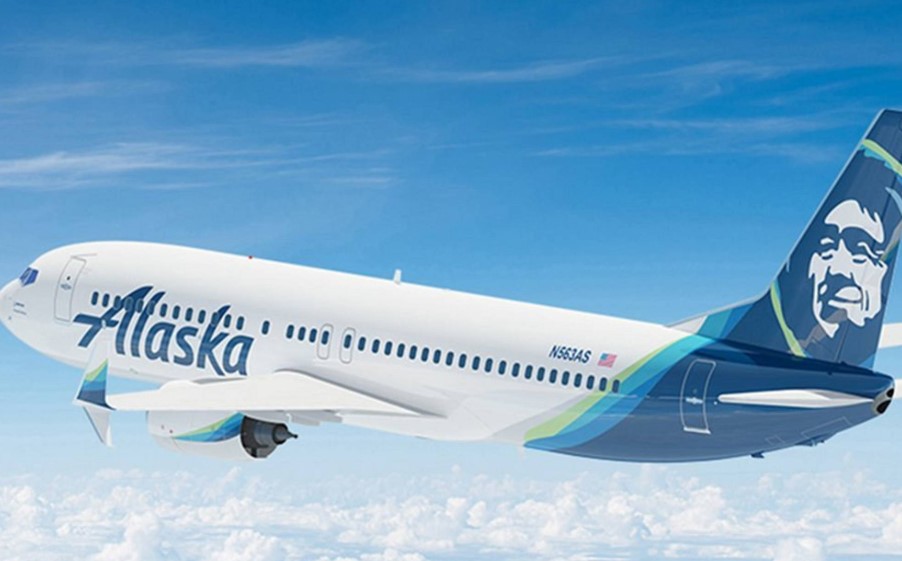 Falla informática obliga a Alaska Airlines a cancelar todos sus vuelos; afecta a México