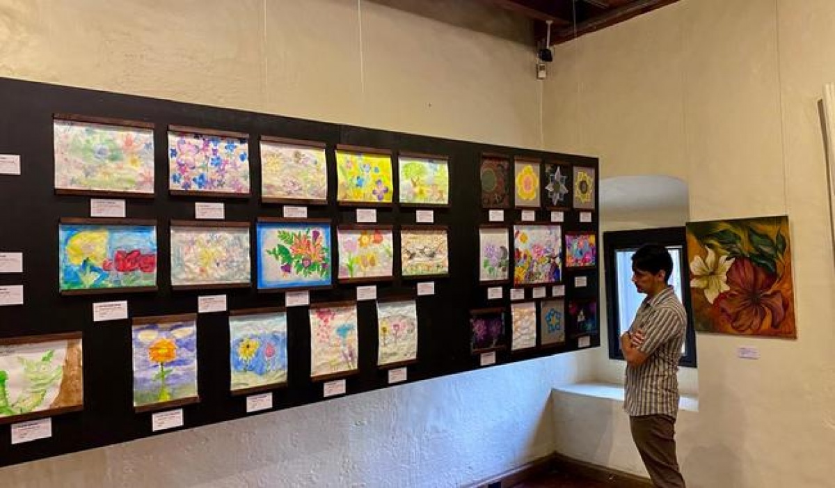 Premian poesía, pintura y arreglos florales en la clausura de la Feria de las Flores 2025 en San Ángel