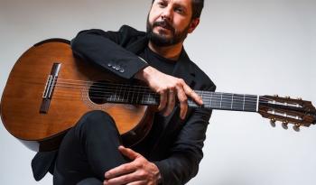 Christopher Avilez ofrece recital de guitarra en Bellas Artes con homenaje a Pedro Ximénez Abril y Tirado
