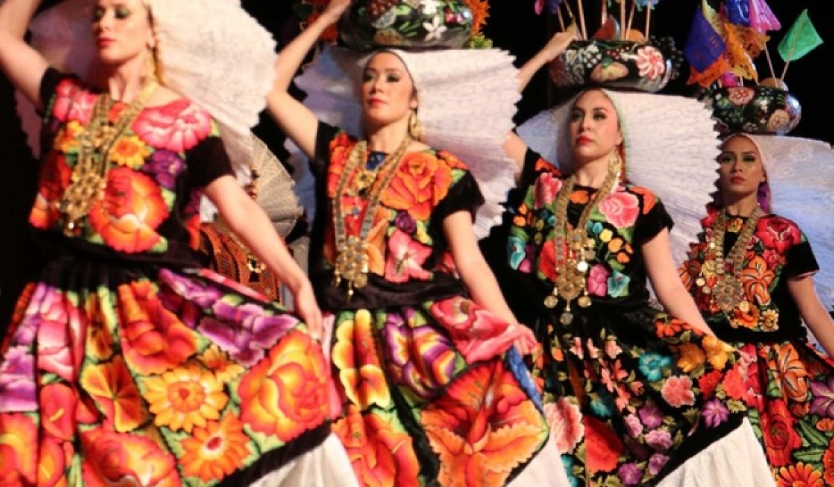 Bellas Artes rinde homenaje a Nieves Paniagua con gala de danza folklórica