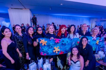 Evento de moda y solidaridad en Campeche: 'El Autismo nos Incluye a Todos' reúne a celebridades y gobierno