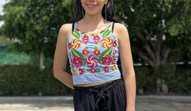Andrea Gómez gana el Premio Bellas Artes 2025 con libro en lengua zapoteca