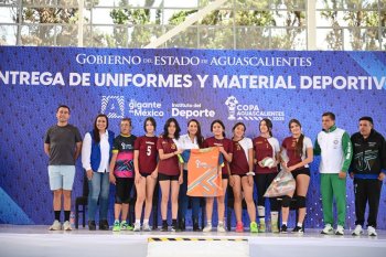 Gobernadora Tere Jiménez entrega uniformes y material deportivo para fortalecer el talento local en Aguascalientes