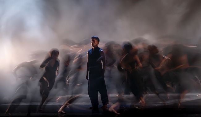 Se nos quedaron ellos, la obra de Francisco Córdova que transforma la ausencia en danza, llega al CCU