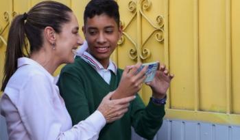 Claudia Sheinbaum inaugura Centro de Becas para el Bienestar en Celaya y anuncia más preparatorias