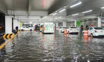 SICT y autoridades capitalinas coordinan acciones para atender afectaciones por lluvias en el AICM