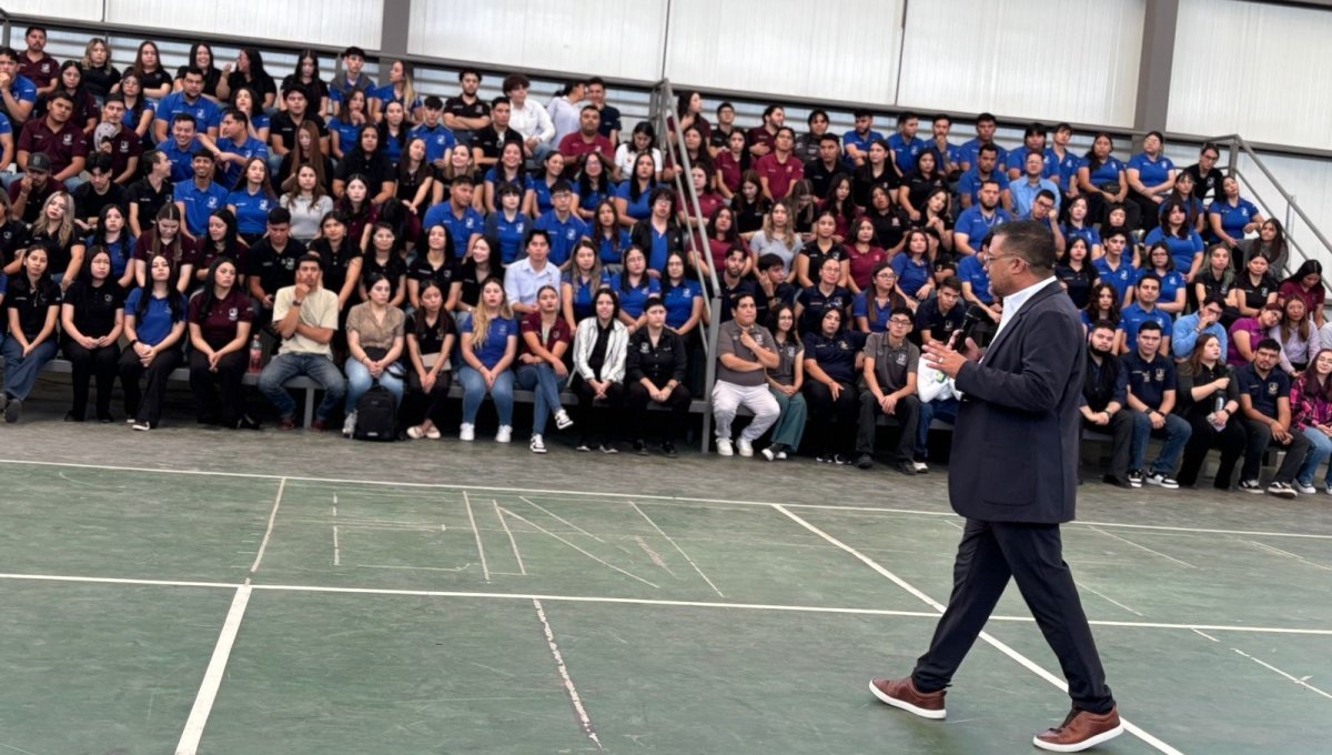 Más de mil 100 estudiantes inician ciclo escolar en la Escuela Normal Superior de Chihuahua