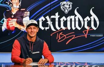 Tyson Bagent se emociona tras renovar con los Osos de Chicago por 16 mdd