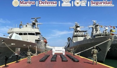 Marina asegura más de 900 kilos de cocaína frente a costas de Acapulco