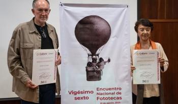 Maritza López y John O’Leary reciben la Medalla al Mérito Fotográfico en el XXVI Encuentro Nacional de Fototecas
