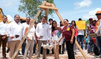Construyen CBTIS 301 en Cancún y entregan libros de texto gratuitos a 290 mil estudiantes en Quintana Roo
