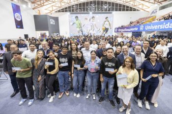 Gobernador Mauricio Kuri entrega 50 becas TC Energy Construyendo Comunidades Sólidas 2025