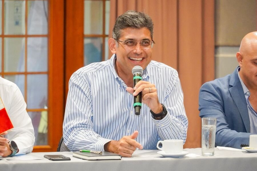 Gobierno de Oaxaca impulsa construcción de más de 89 mil viviendas con sector empresarial