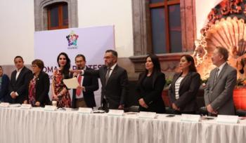 Clara Brugada impulsa coordinación local con toma de protesta del AALMAC en CDMX