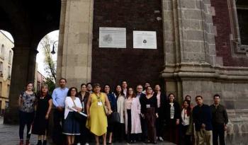 INAH repone placas históricas en la Plaza de Santo Domingo sobre la Ruta de la Plata y la memoria de la esclavitud