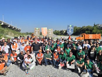 Recolectan 17.5 toneladas de residuos en Río Santa Catarina con programa de voluntariado estatal