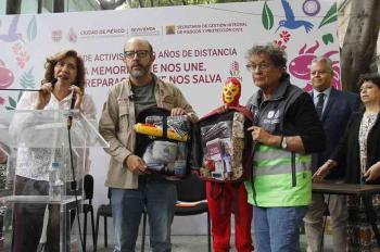 Gobierno de CDMX inicia entrega de Mochilas de Vida en conmemoración de los sismos de 1985 y 2017