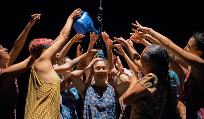 Gruta: obra interdisciplinaria en el Foro La Gruta honra a las ancestras con danza, teatro, música y circo